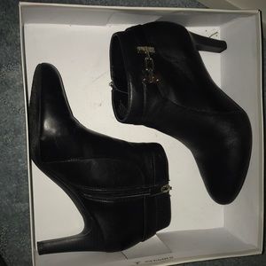 Black Bandolino Ankle Booties
